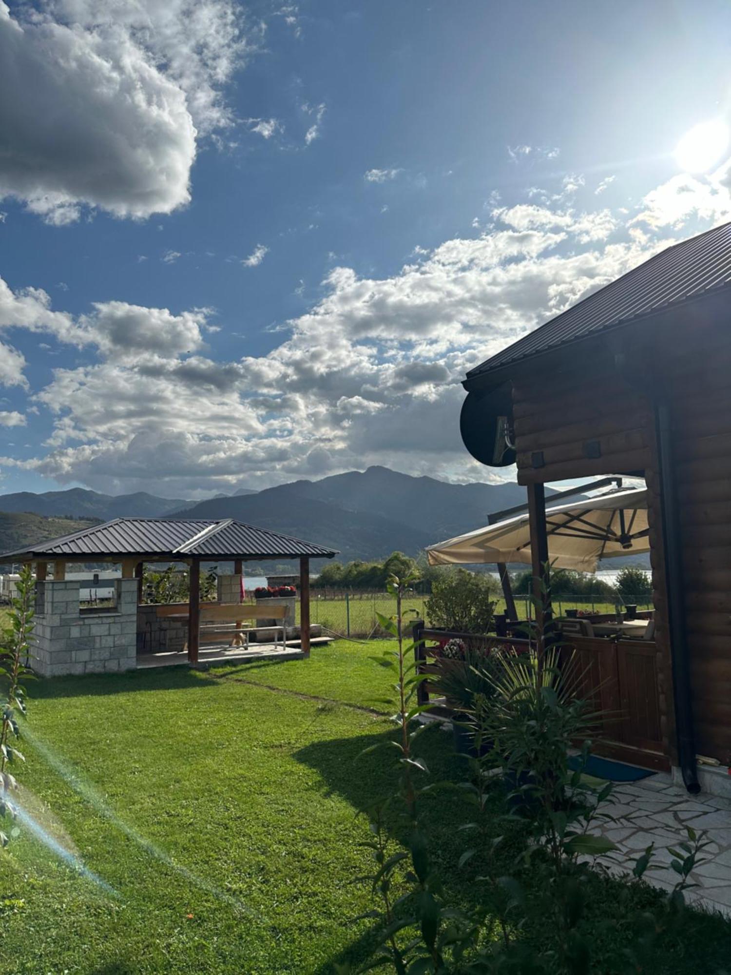 The Lake Breeze Bay Plav Exterior foto